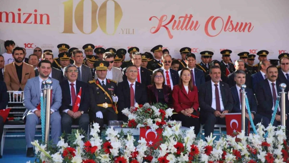 Gaziantep'te Cumhuriyet'in 100. Yılı coşkuyla kutlandı