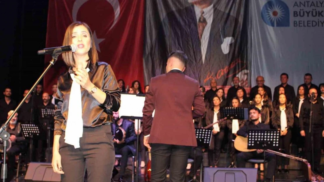 Gazipaşa Kültür Merkezi'nde Türk Halk Müziği Korusu'ndan ilk konser