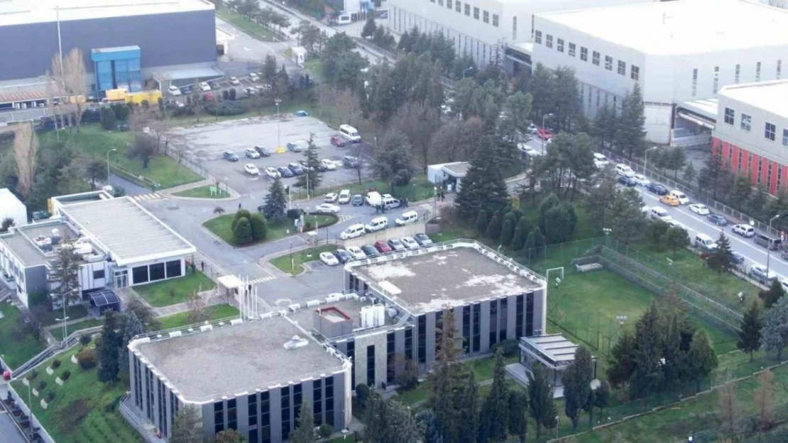 Gebze'de işçilerin rehin alındığı fabrika havadan görüntülendi