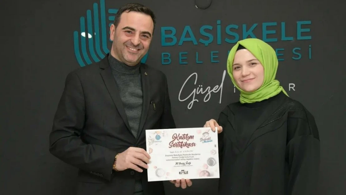 Geleceğin pasta şefleri sertifikalarını aldı