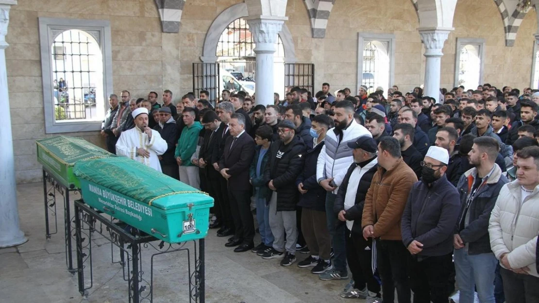 Genç güreşçi gözyaşları arasında toprağa verildi