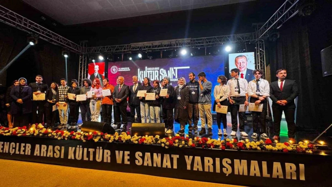 Gençler Arası Kültür Sanat Yarışmaları Ege Bölge Finali Manisa'da yapıldı