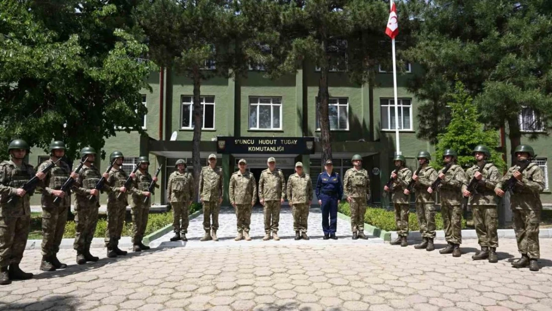 Genelkurmay Başkanı Gürak, sınır karakollarında incelemelerde bulundu