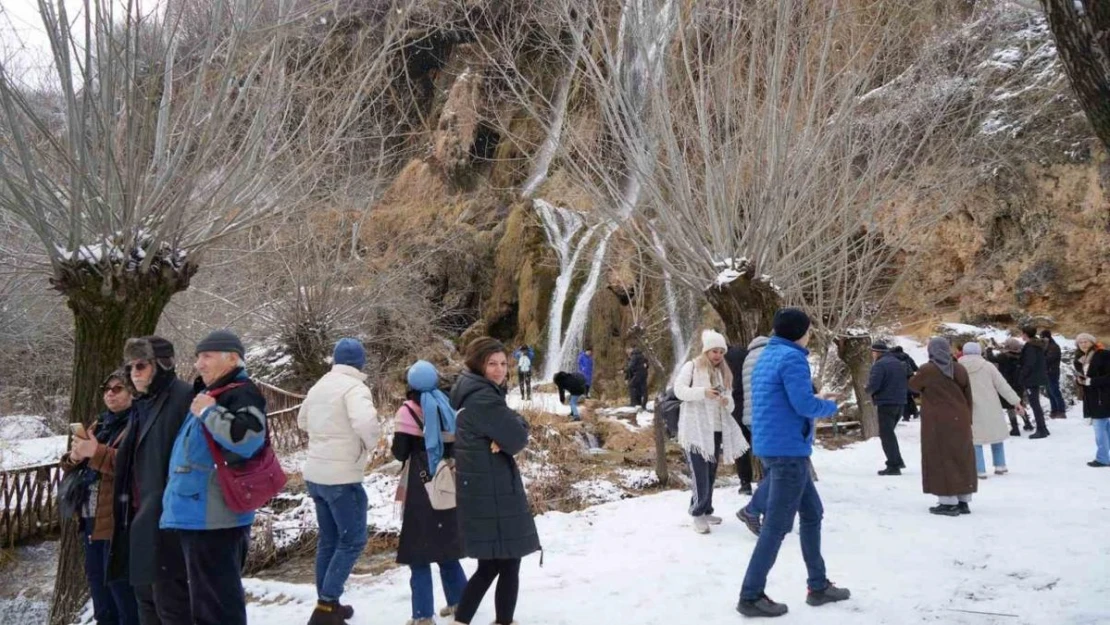 Girlevik Şelalesine her mevsim yoğun ilgi