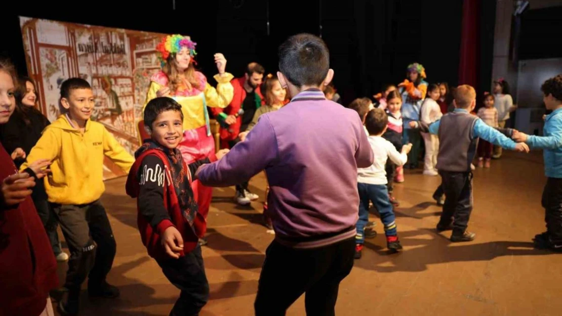 Gölbaşı Belediyesinden çocuklar ve yetişkinler için tiyatro gösterimleri