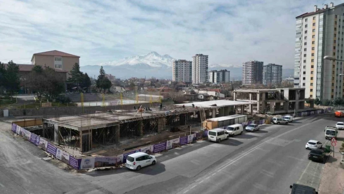 Gültepe'nin cami, Kur'an kursu ve aile sağlığı merkezi hızla yükseliyor