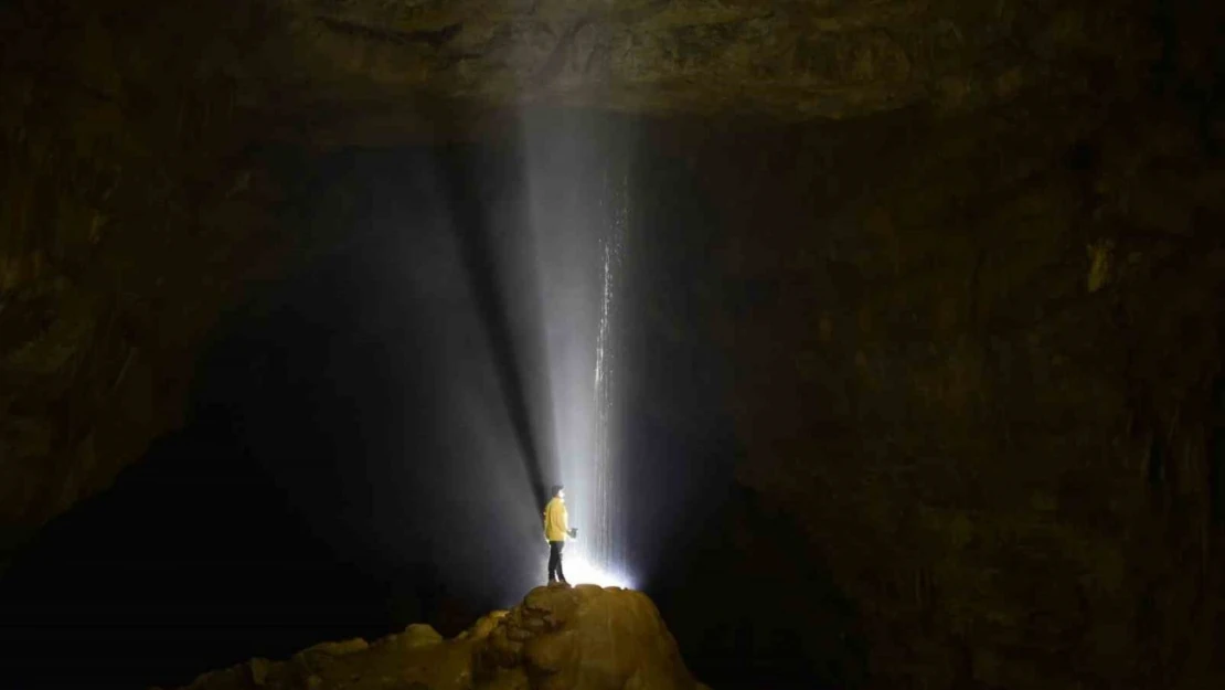 Gümüşhane'nin derinliklerinde gizemli yolculuk: Akçakale Mağarası