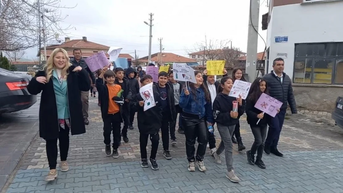 Günyüzü'nde minikler kötü alışkanlıklara karşı yürüdü