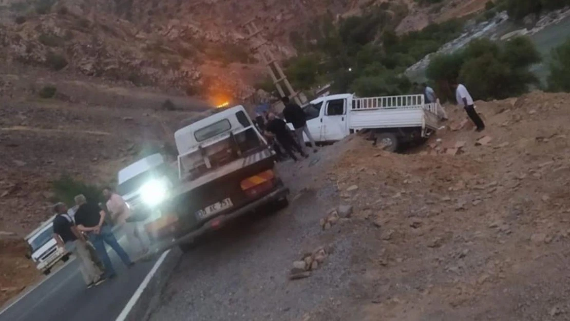 Hakkari-Çukurca karayolunda trafik kazası: 4 yaralı