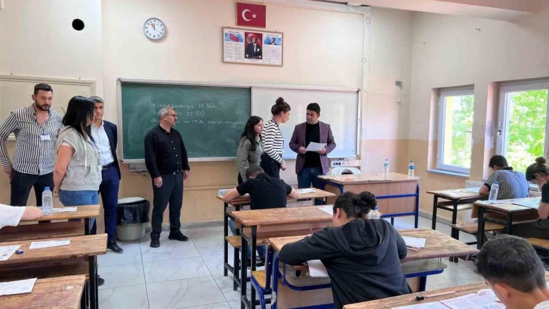 Hakkari'de 3 bin 476 öğrencinin katıldığı LGS sona erdi