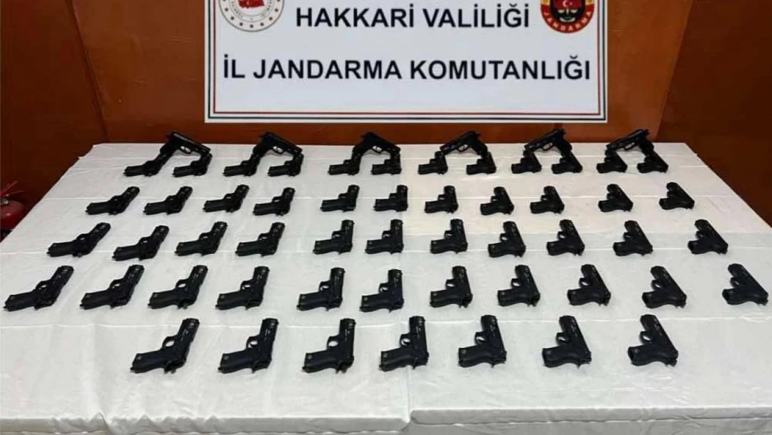 Hakkari'de 58 adet tabanca ele geçirildi