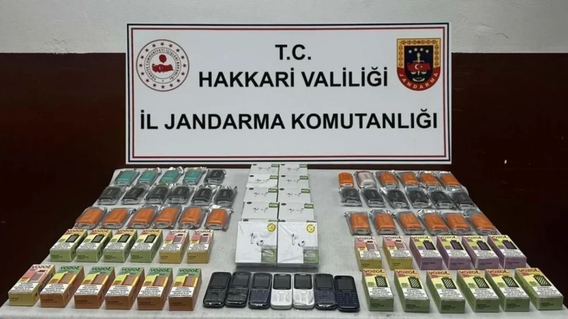 Hakkari'de çok sayıda gümrük kaçağı malzeme ele geçirildi