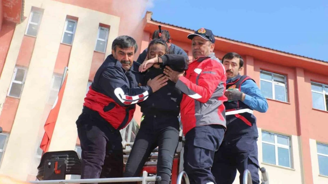 Hakkari'de gerçeği aratmayan tatbikat