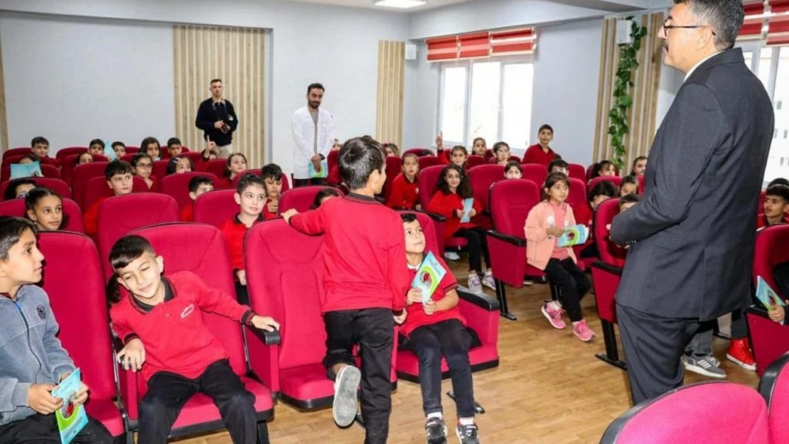 Hakkari'de Hayvanları Koruma Günü etkinliği düzenlendi