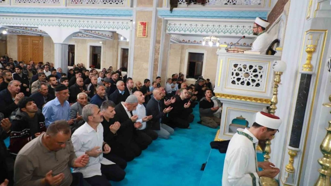 Hakkari'de Kadir Gecesi idrak edildi