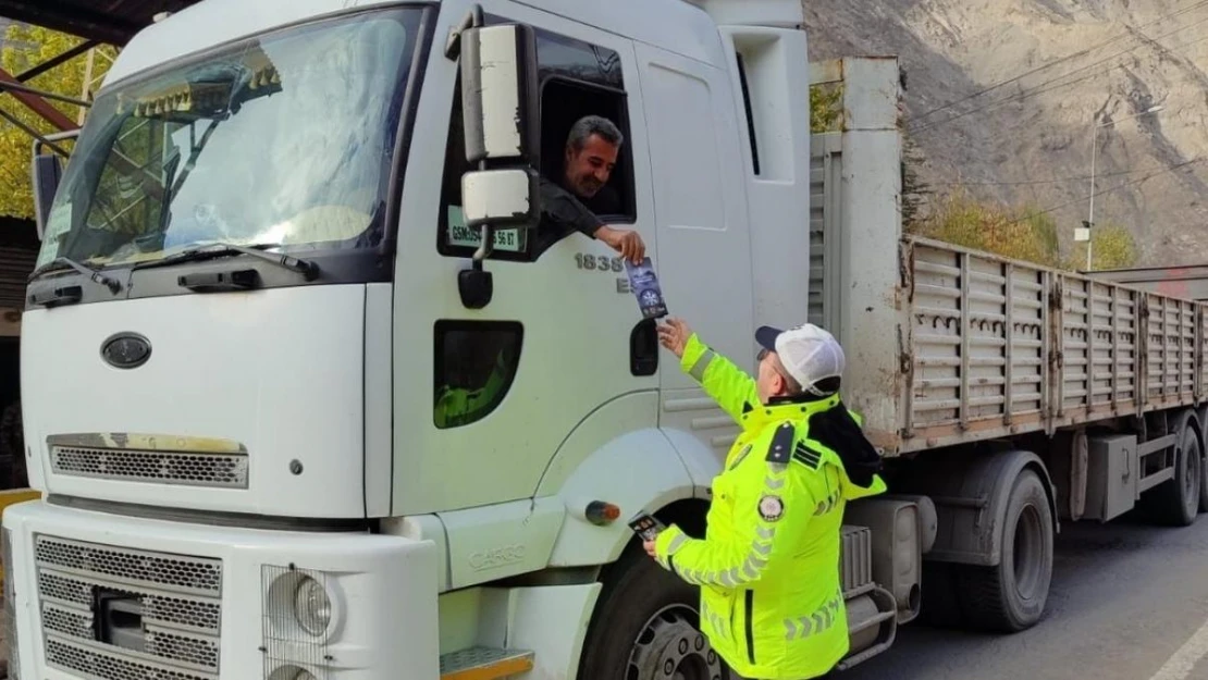 Hakkari'de kış lastiği uygulaması