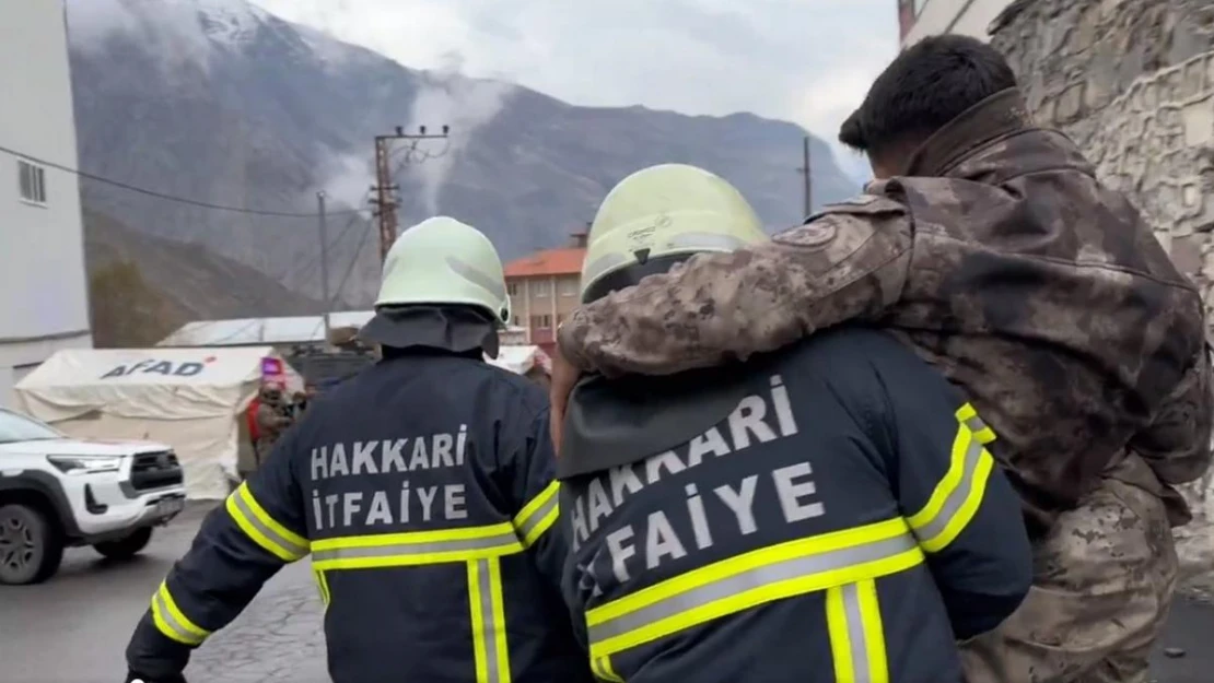 Hakkari'de nefes kesen deprem ve yangın tatbikatı