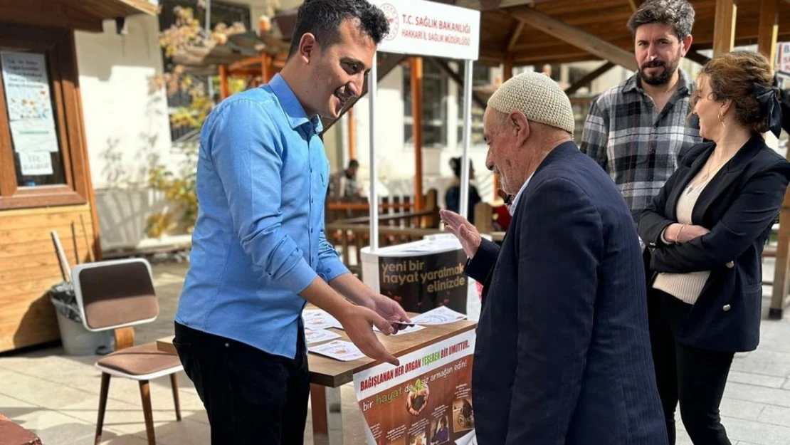 Hakkari'de organ bağışı bilgilendirme standı kuruldu