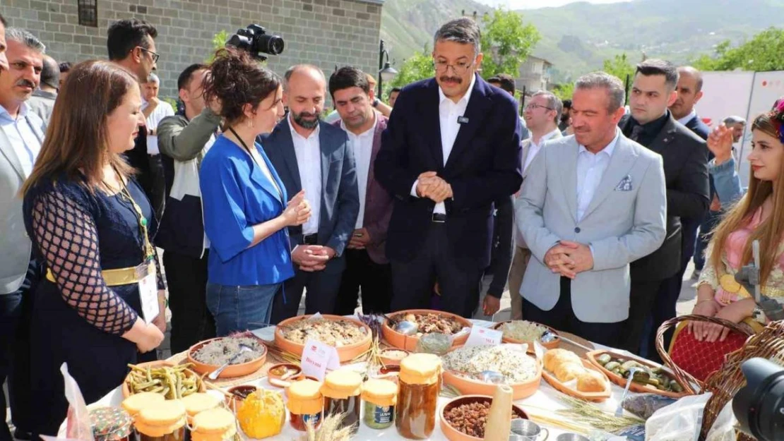 Hakkari'de yöresel lezzetler festivali düzenlendi