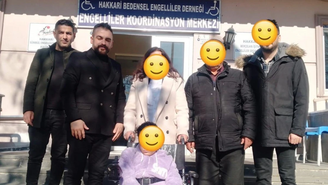 Hakkari'deki engellilere sandalye desteği