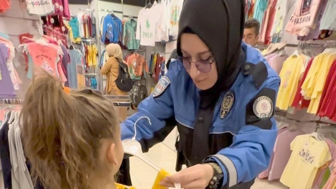 Hakkari polisi ihtiyaç sahibi çocukları giydirdi