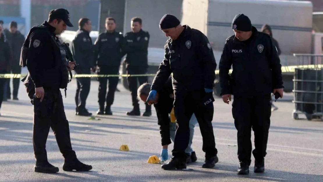 Hal kompleksindeki cinayetin şüphelileri yakalandı