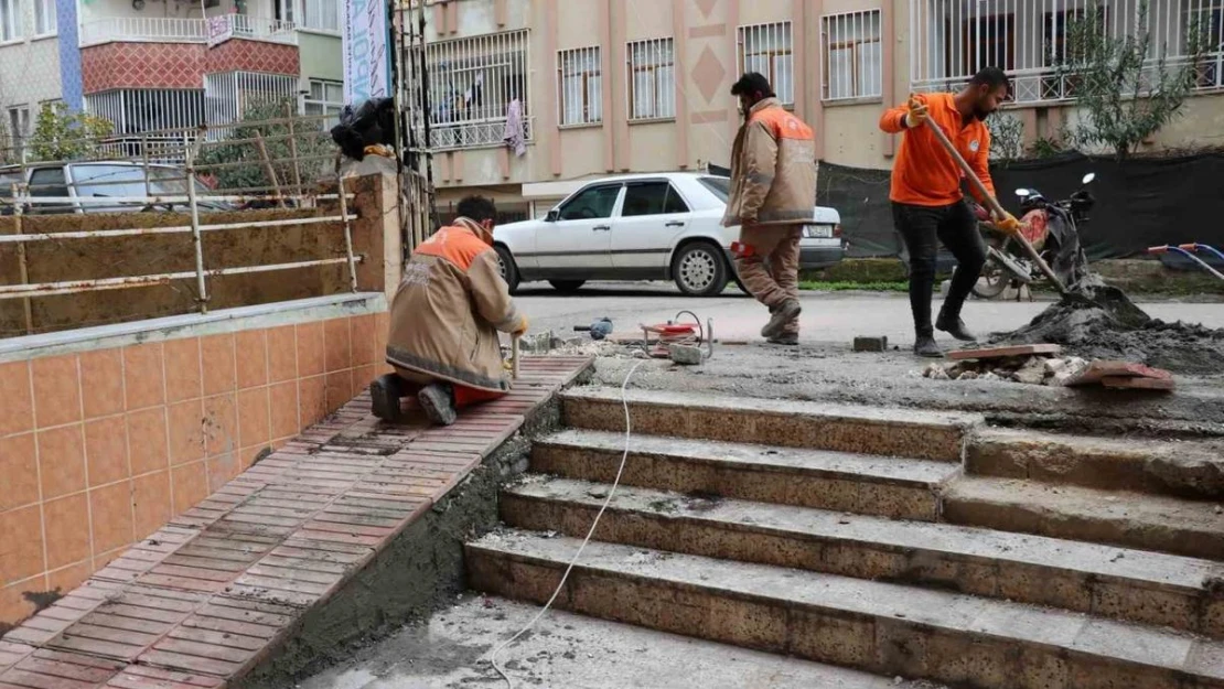 Haliliye Belediyesi engelli rampası talebine kayıtsız kalmadı