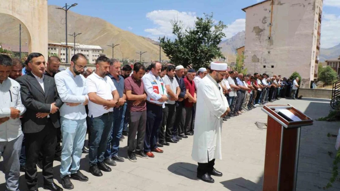 Haniye için Hakkari'de gıyabi cenaze namazı kılındı