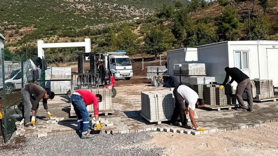 Hassa Belediyesinin konteyner kentte hizmetleri devam ediyor