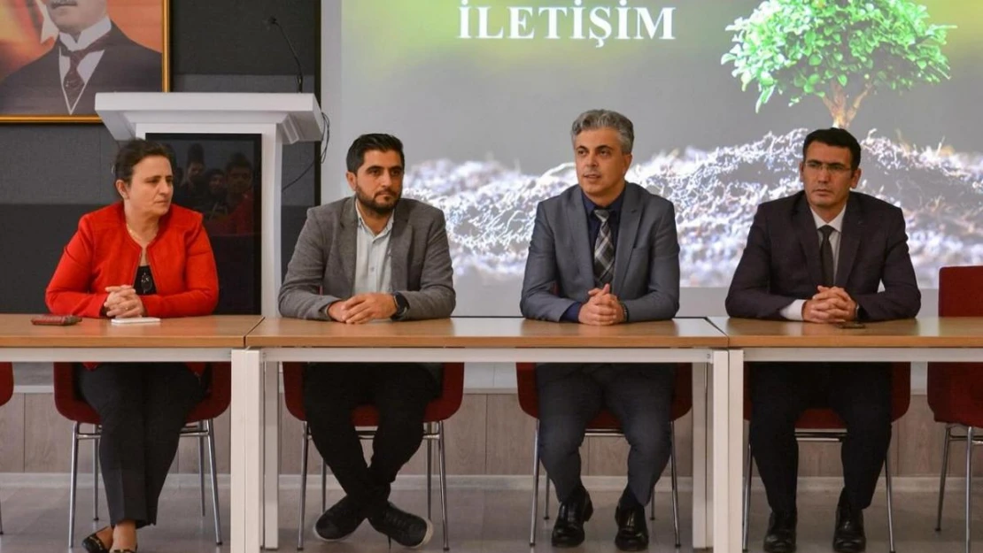 Hastane personeline 'Etkili iletişim' eğitimi