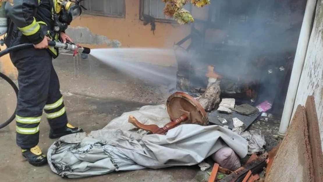 Hatay'da bir evde yangını çıktı