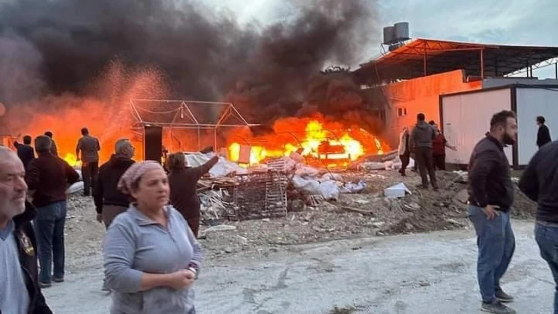 Hatay'da çadır yangını korkuttu