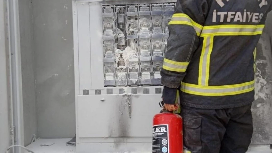 Hatay'da çıkan trafo yangınına itfaiye müdahale etti