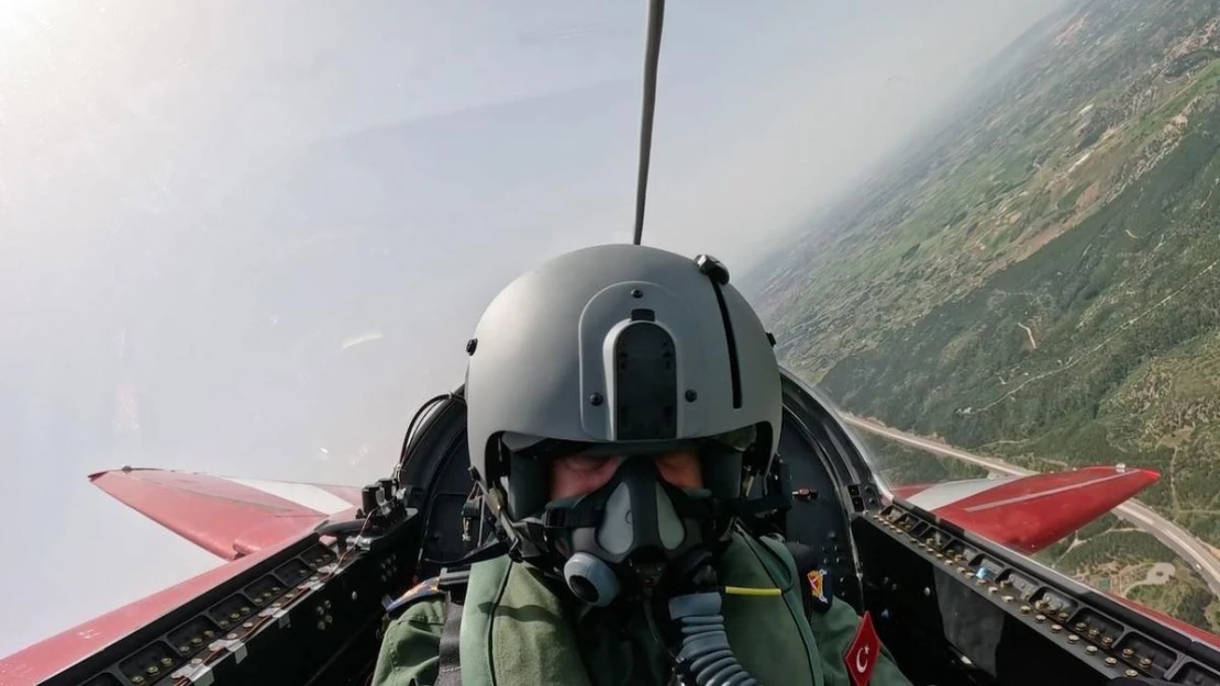 Hava Kuvvetleri Komutanı Orgeneral Kadıoğlu HÜRJET ile uçuş gerçekleştirdi