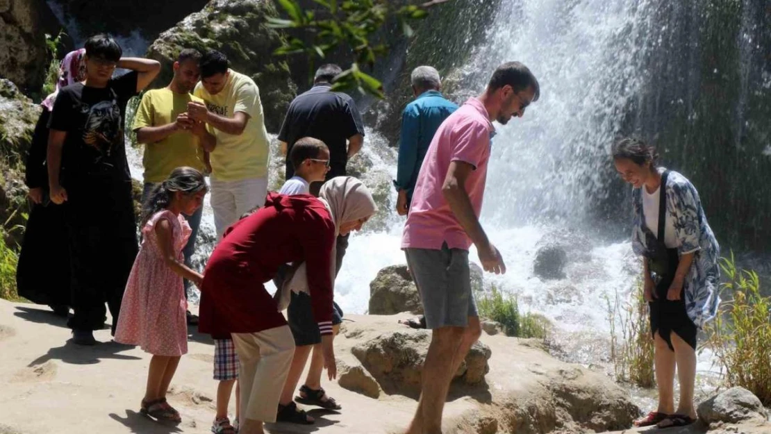 Hava sıcaklıkları mevsim normalleri üzerinde seyretmeye devam edecek