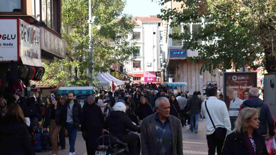 Havanın güneşli olmasıyla vatandaşlar dışarıya akın etti