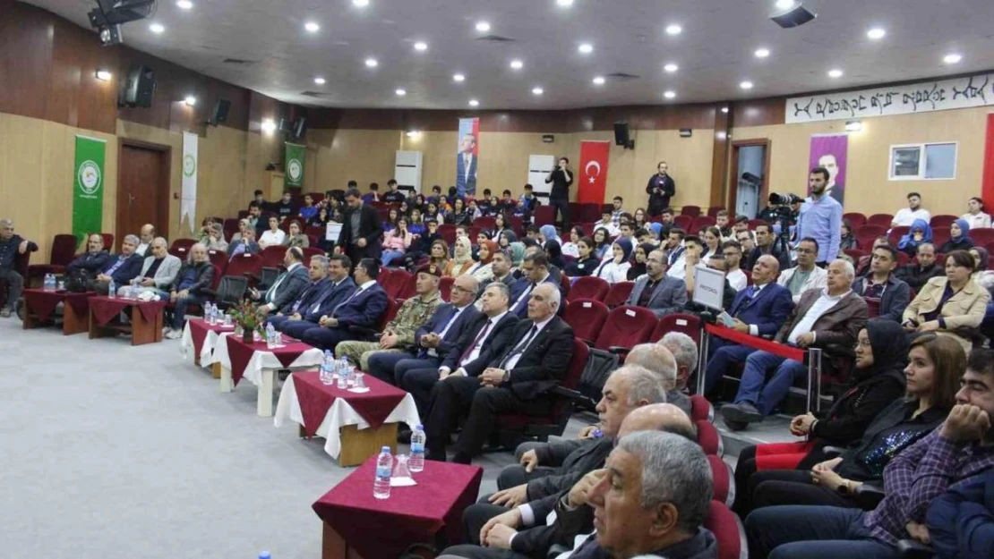 Haydar Aliyev'in doğumunun 100. yılında Iğdır Üniversitesinde konferans