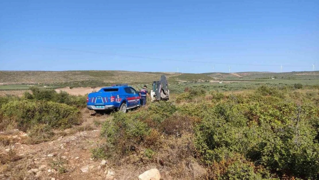 Hazine arazisinde kaçak kazıya jandarma baskını