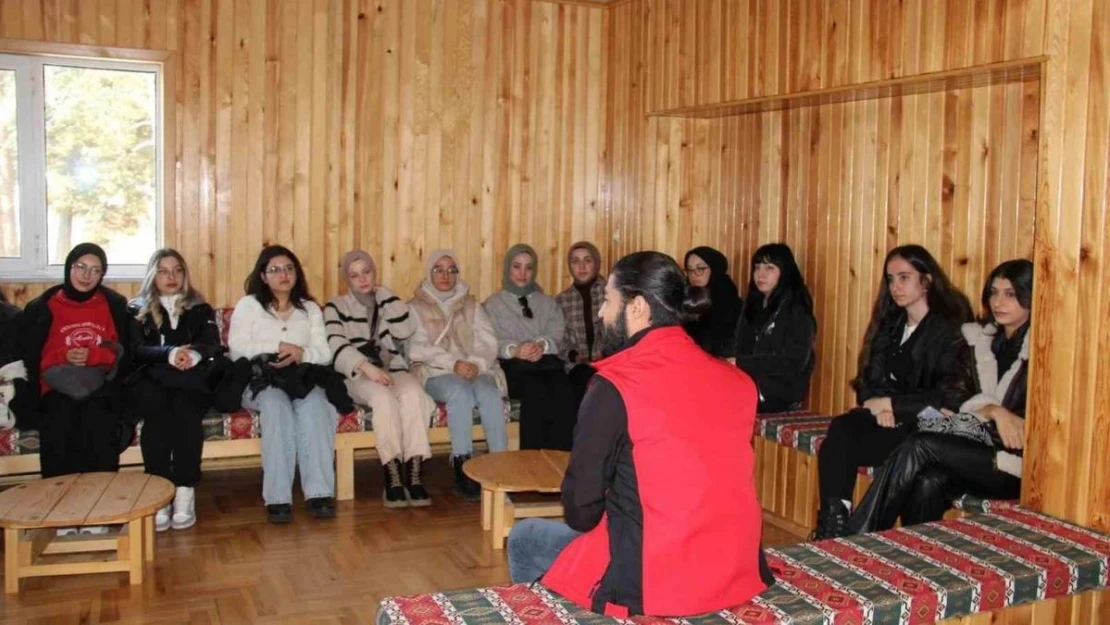 Hem Gölcük'ü gezdiler hem de hem terör konusunda bilgiler aldılar