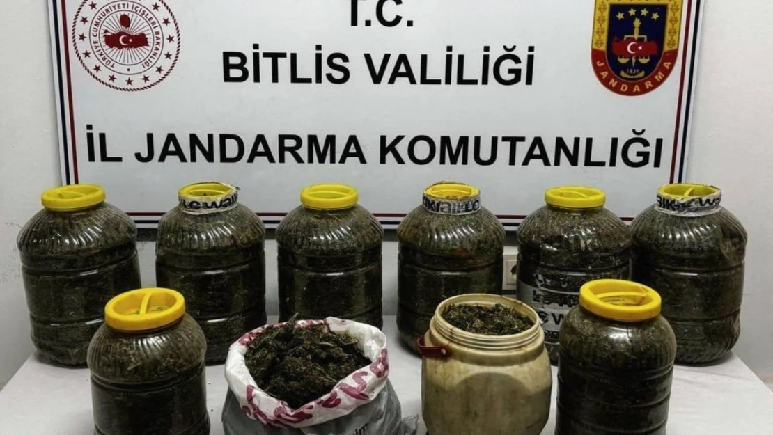 Hizan'da 11 kilo 450 gram skunk maddesi ele geçirildi