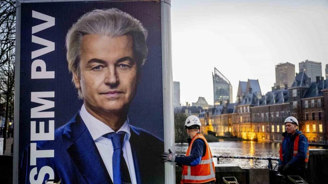 Hollanda'da sandıktan İslam karşıtı Wilders'ın liderliğindeki Özgürlük Partisi birinci çıktı