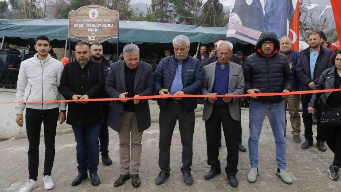 Honaz'da 14 Şubat Sevgililer Gününe yakışır anlamlı açılış