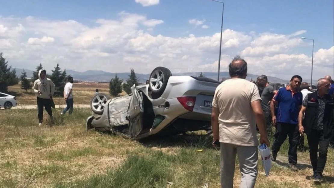 Hurdaya dönen araçtan sağ çıktı