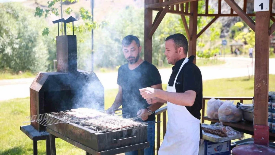 Huzurevi sakinleri Kösrelik'te piknik yaptı