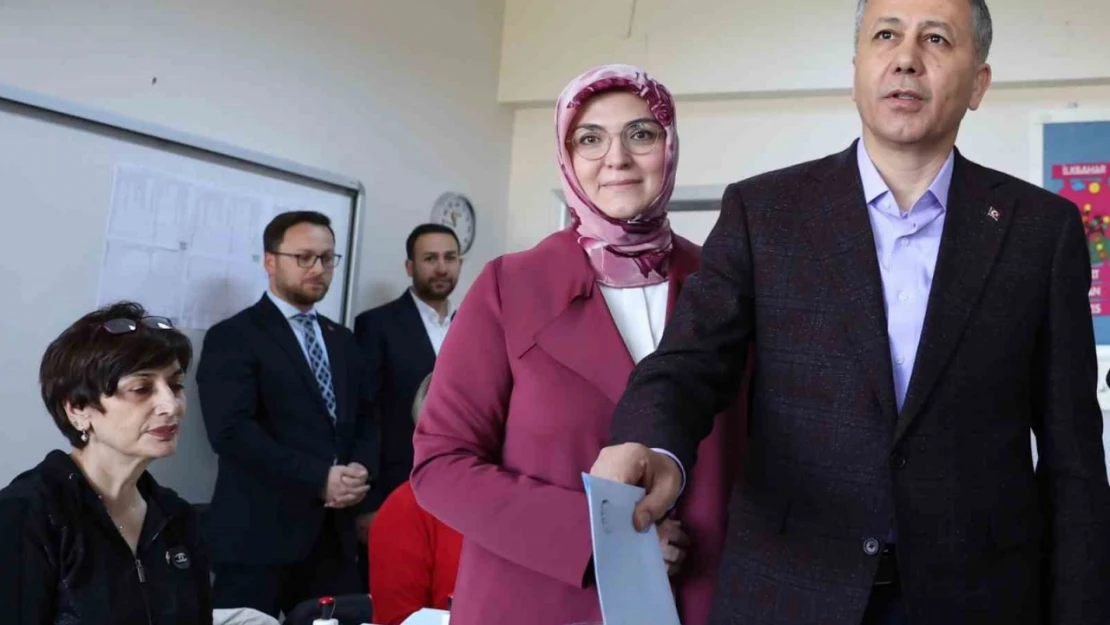 İçişleri Bakanı Yerlikaya, Ankara'da oyunu kullandı