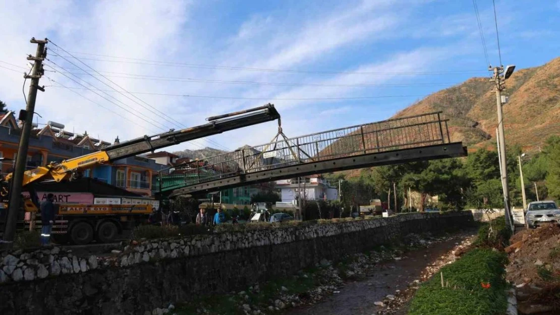 İçmeler'de 2 yeni köprü kullanıma sunuldu