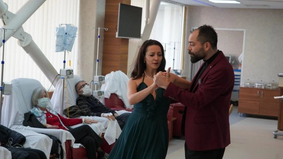 İEÜ Medical Point, 'tango' ile moral verdi