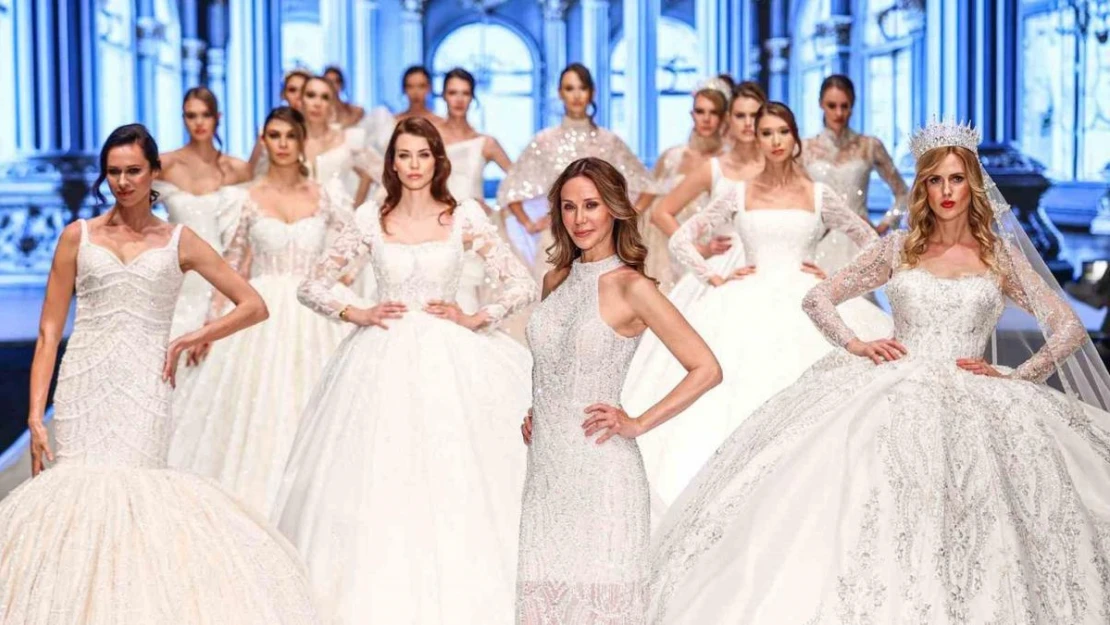 IF Wedding Fashion İzmir'de moda rüzgarı esti