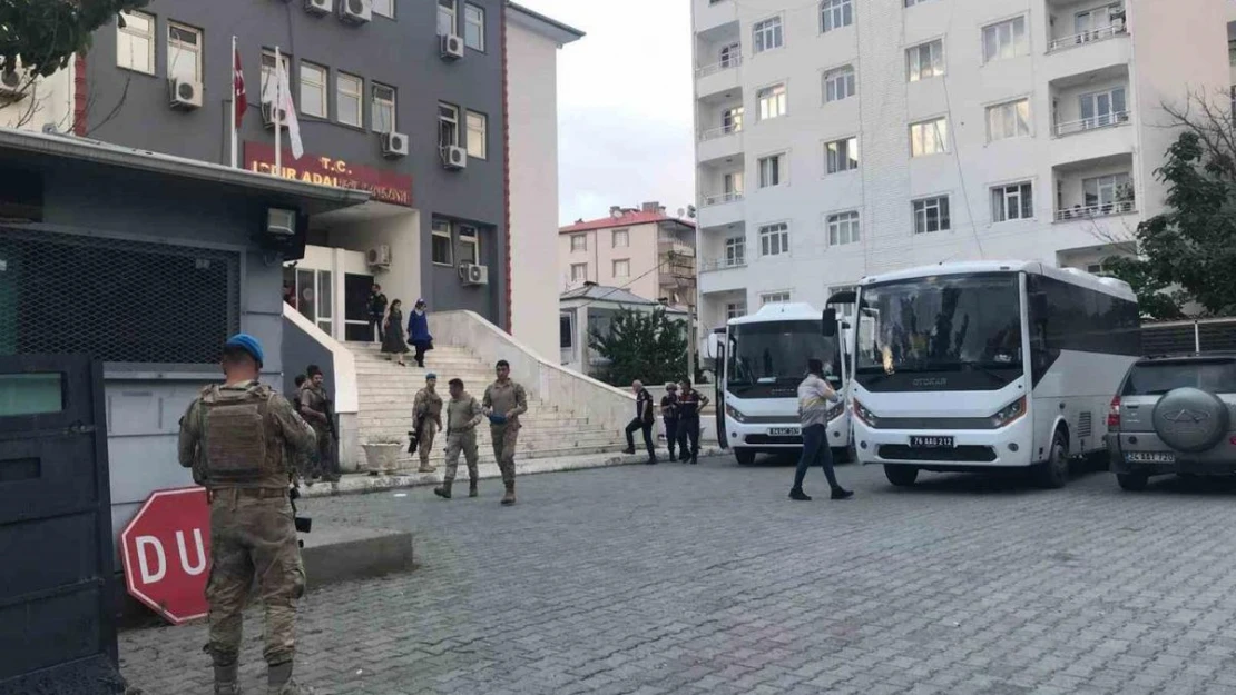 Iğdır'da 53 kişinin yargılandığı köy meydanı kavgasının davası başladı