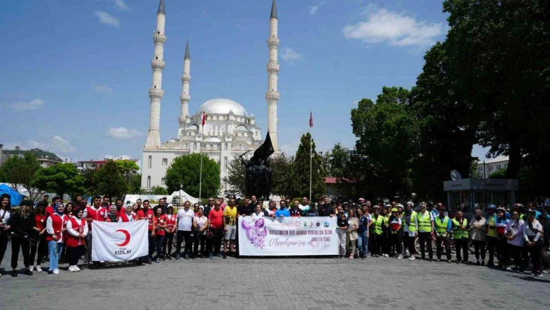 Iğdır'da Anneler Günü için pedal çevirdiler